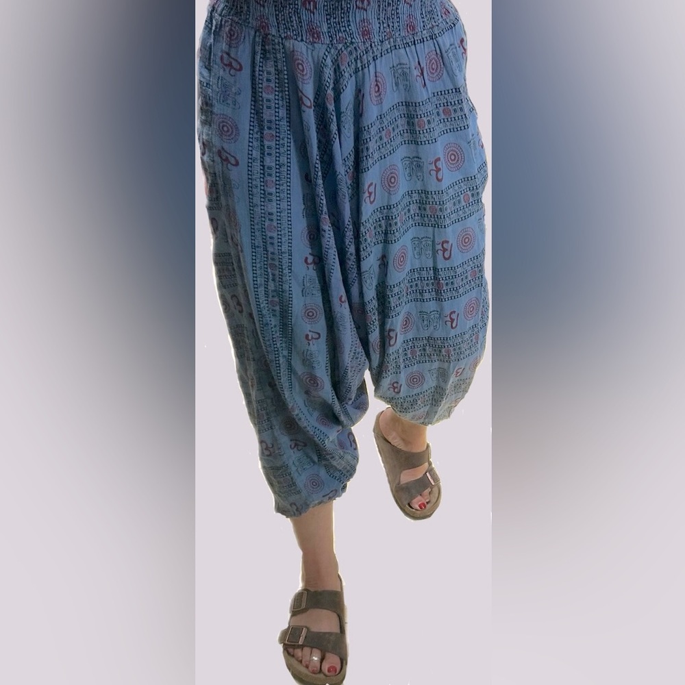 Women’s drop crotch harem pants. Blue print. Size S
